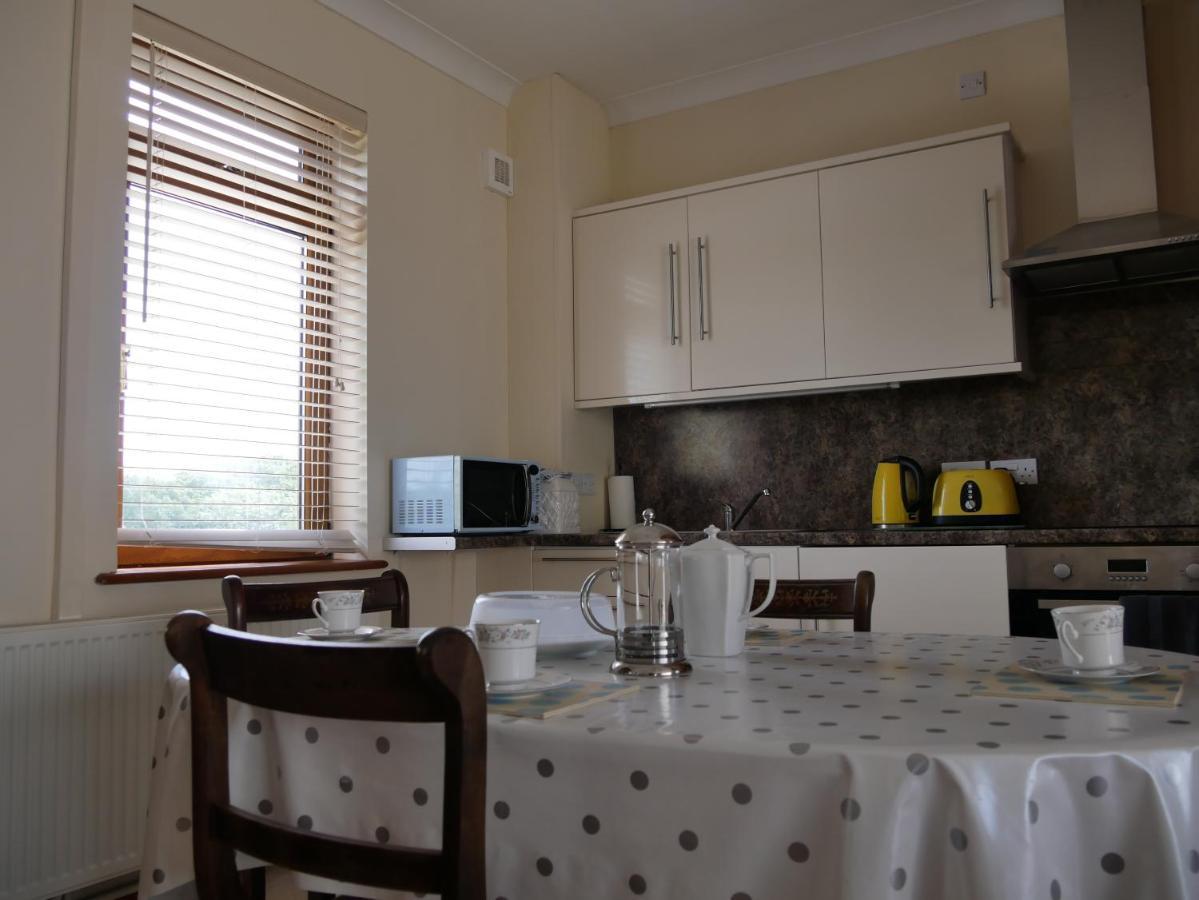 Penddaulwyn Uchaf Farm # Carmarthenshire Apartamento Nantgaredig Exterior foto