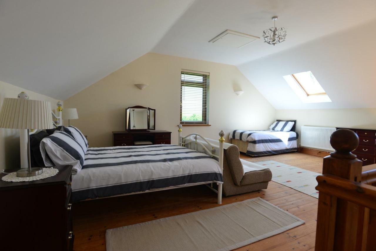 Penddaulwyn Uchaf Farm # Carmarthenshire Apartamento Nantgaredig Exterior foto