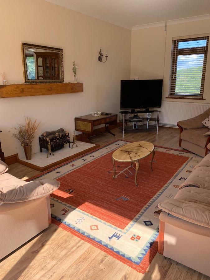Penddaulwyn Uchaf Farm # Carmarthenshire Apartamento Nantgaredig Exterior foto
